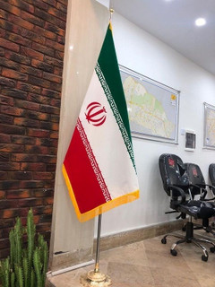 پرچم تشریفات ایران لمینت شده پایه طلایی خورشیدی درجه ۱ اعلا