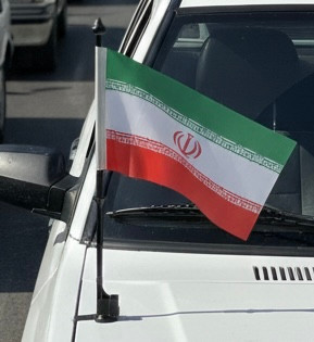 پرچم ایران وپایه پرچم خودرویی پرچم خودرویی پایه دوکاره نصب کاپوتی وشیشه ماشین